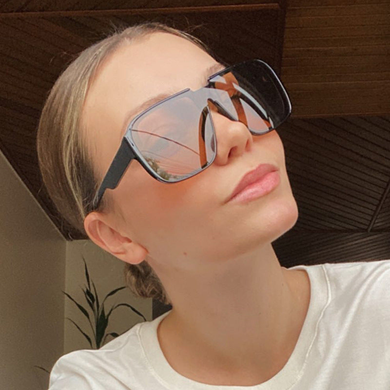 Damen trendy quadratische Sonnenbrille mit transparentem, grünem Rahmen und schützendem UV-Filter Brehn