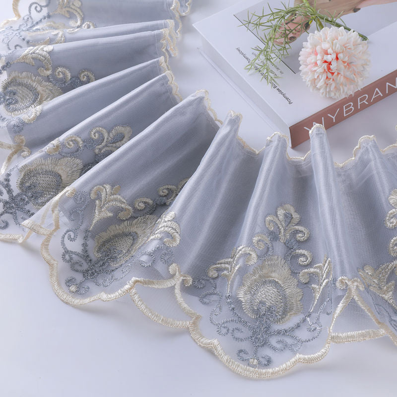 Elegante und Verspielte Gardinenborte Brehn
