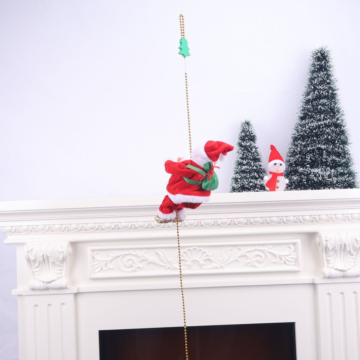 Dekorative Weihnachtsmann Figur mit Reflexionsschmuck