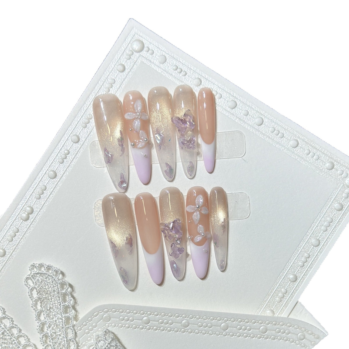 Blumen-inspiriertes Stiletto Press-On Nageldesign Brehn