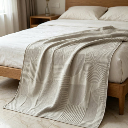 Künstlerisch gemusterte Wurfdecke
