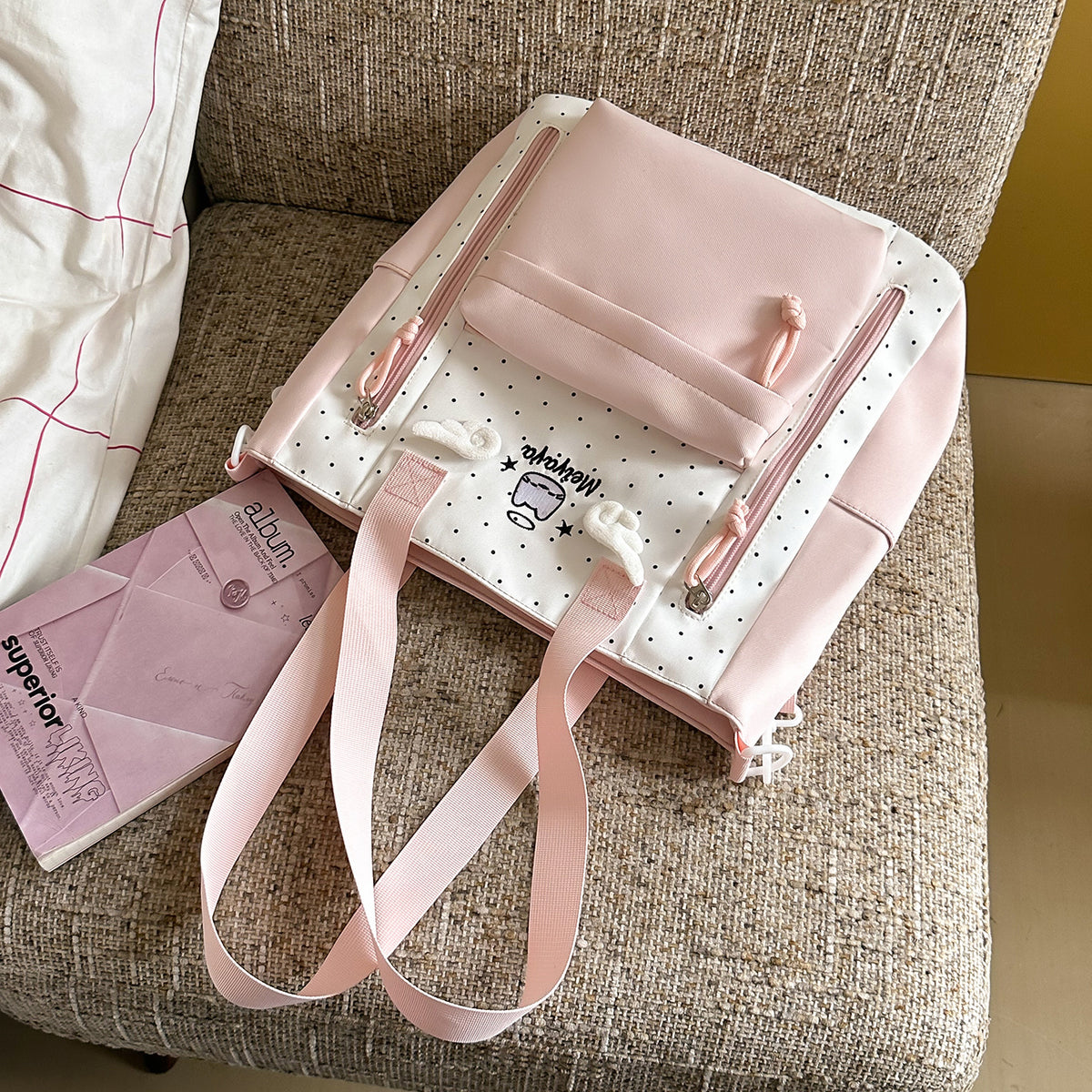 Stylischer gepunkteter Rucksack mit dekorativen Akzenten Brehn