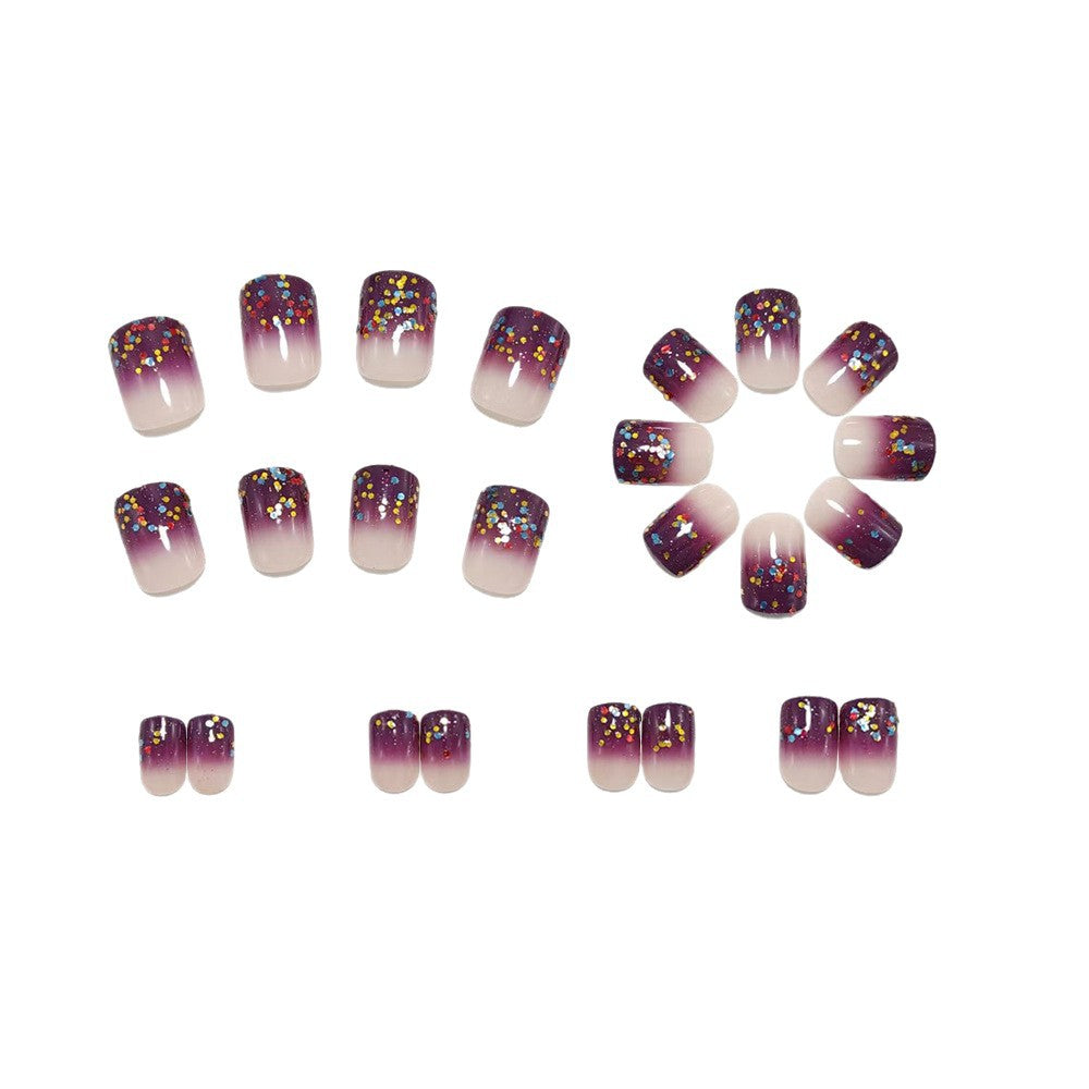 Kunstnägel mit Glamourösem Glitter-Design Brehn