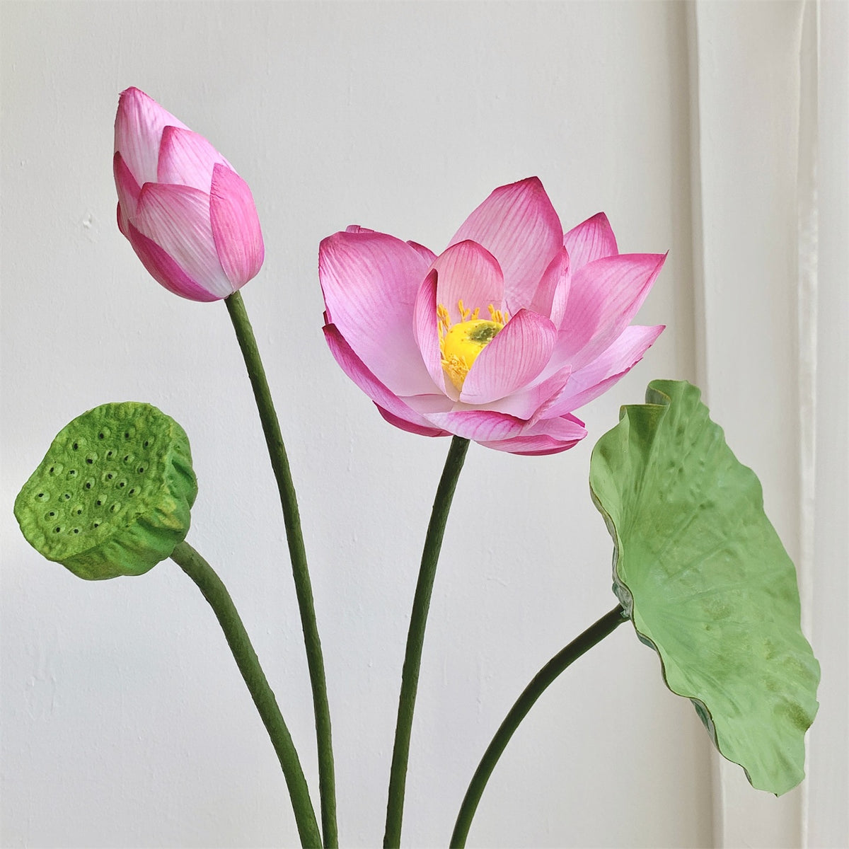 Dekorativer künstlicher Lotusblumenstrauß für die Heimdekoration