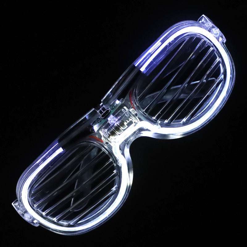 Leuchtende Herzbrille