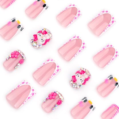 Kunstvolle Nagelkunst mit Tiermotiven und Glitzerakzenten Brehn