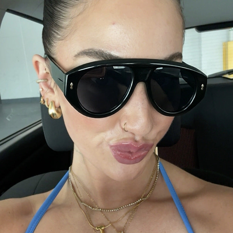 Damen moderne Fashion-Sonnenbrille im futuristischen Design Brehn