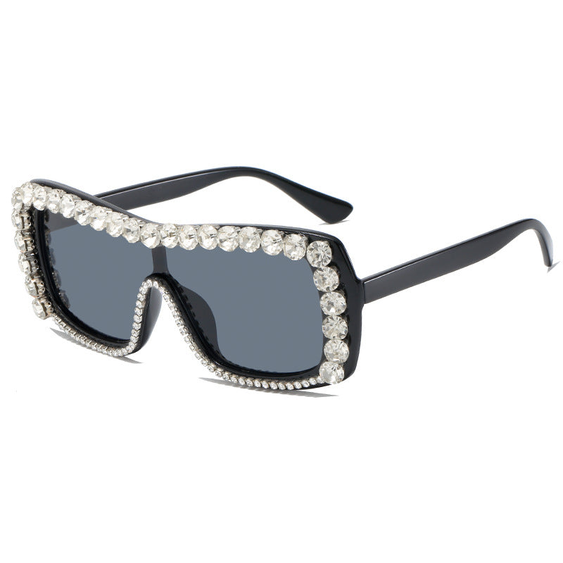 Damen extravagante Sonnenbrille mit funkelnden Akzenten Brehn