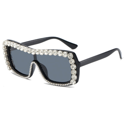 Damen extravagante Sonnenbrille mit funkelnden Akzenten Brehn