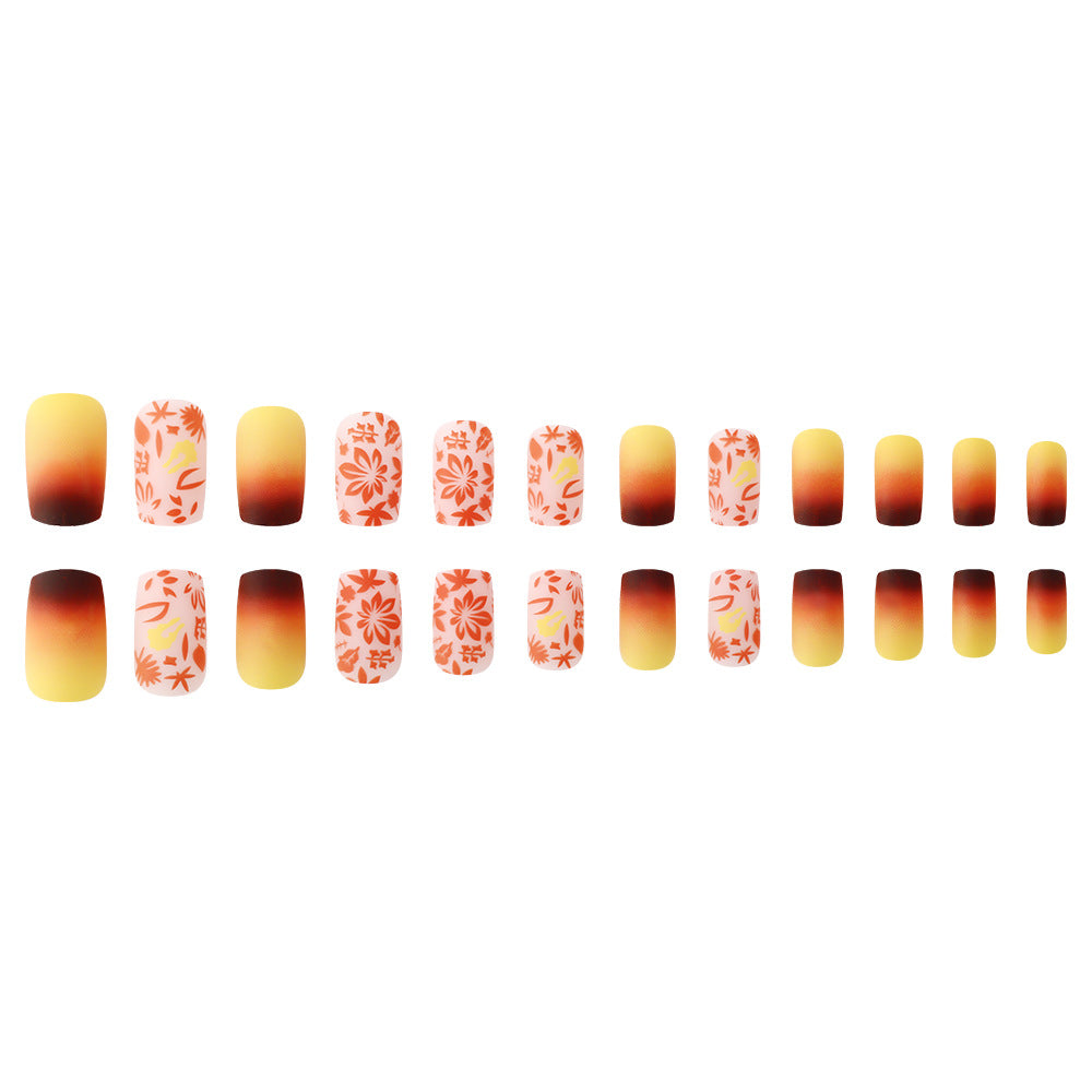 Künstlerisches Gradient Floral Nageldesign Brehn