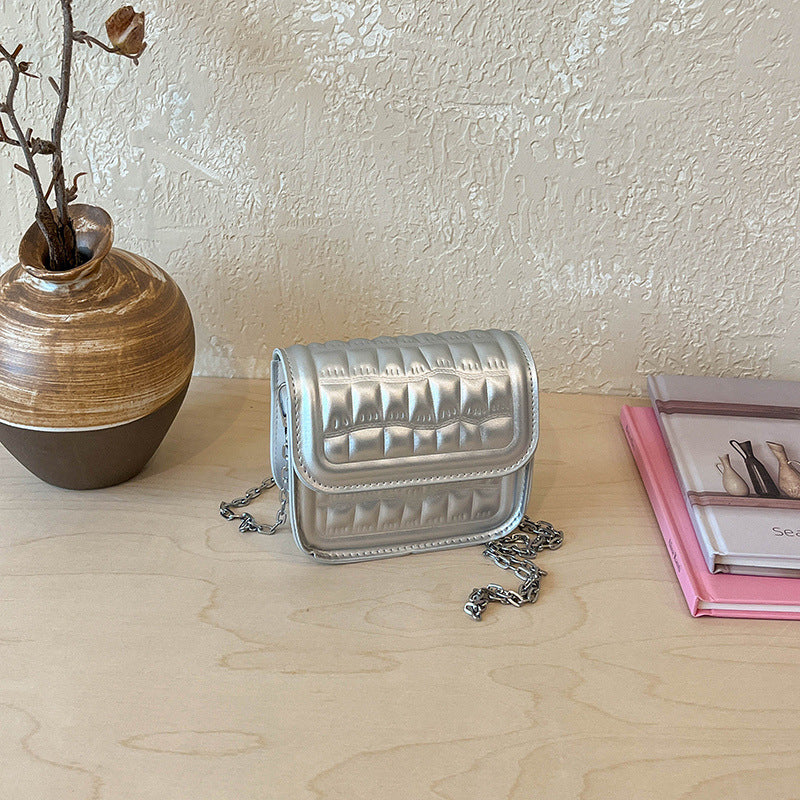 Texturiert gesteppte Mini-Crossbody-Tasche Brehn