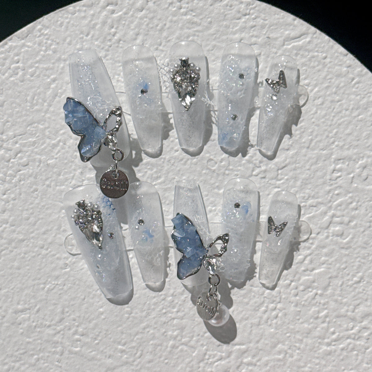 Dekoratives Schmetterling-inspiriertes 3D Press-On Nagelset