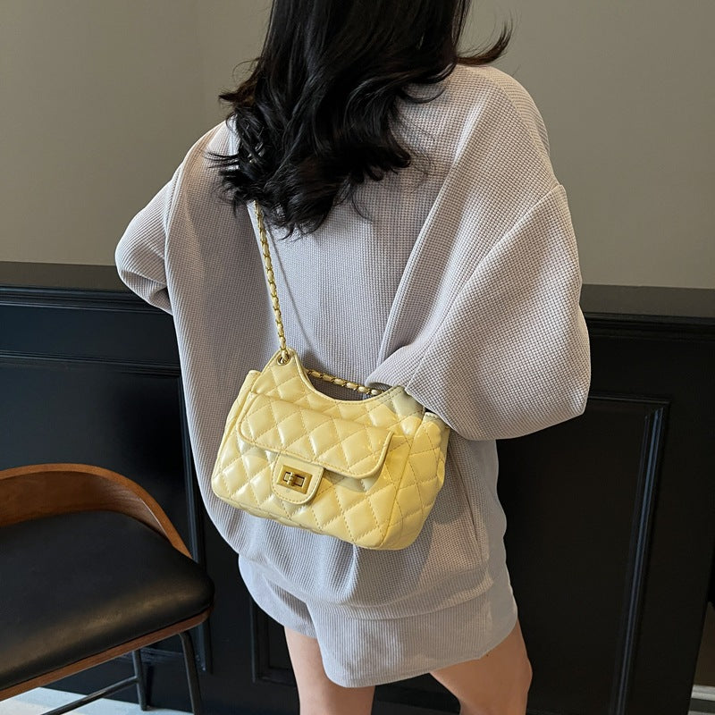 Gestepptes Handtasche mit Ketten-Detail Brehn