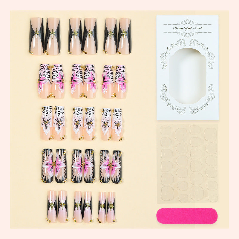 Kunstnagelset mit eleganten Blumen- und Leopardenmotiven Brehn