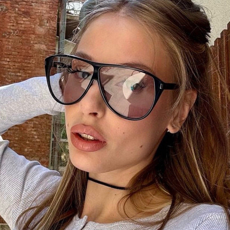Damen moderne Cat-Eye Sonnenbrille mit schützendem UV-Filter und stilvollem Rahmen Brehn