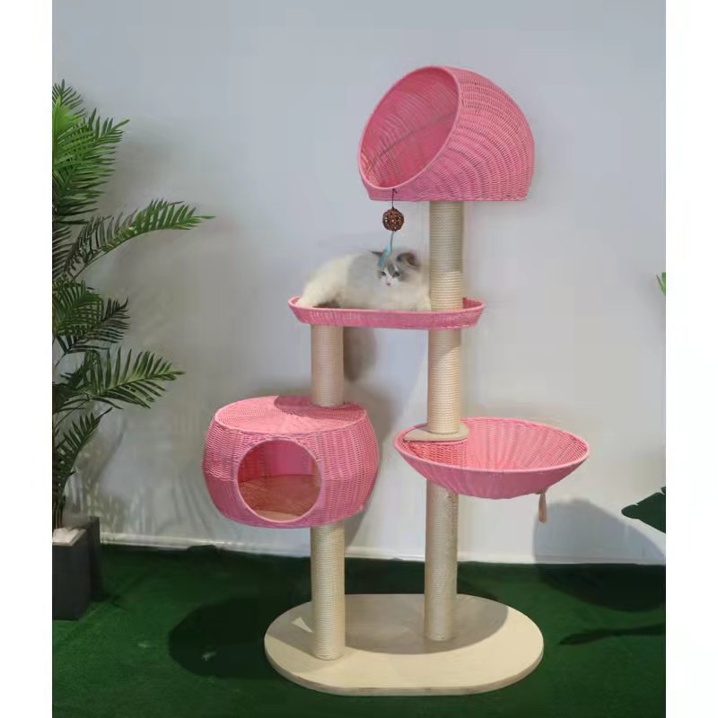 Katzenbaum aus natürlichem Material Brehn