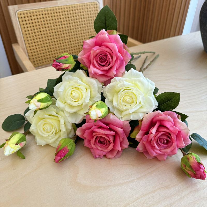 Realistische Künstliche Rosen Blumenarrangement