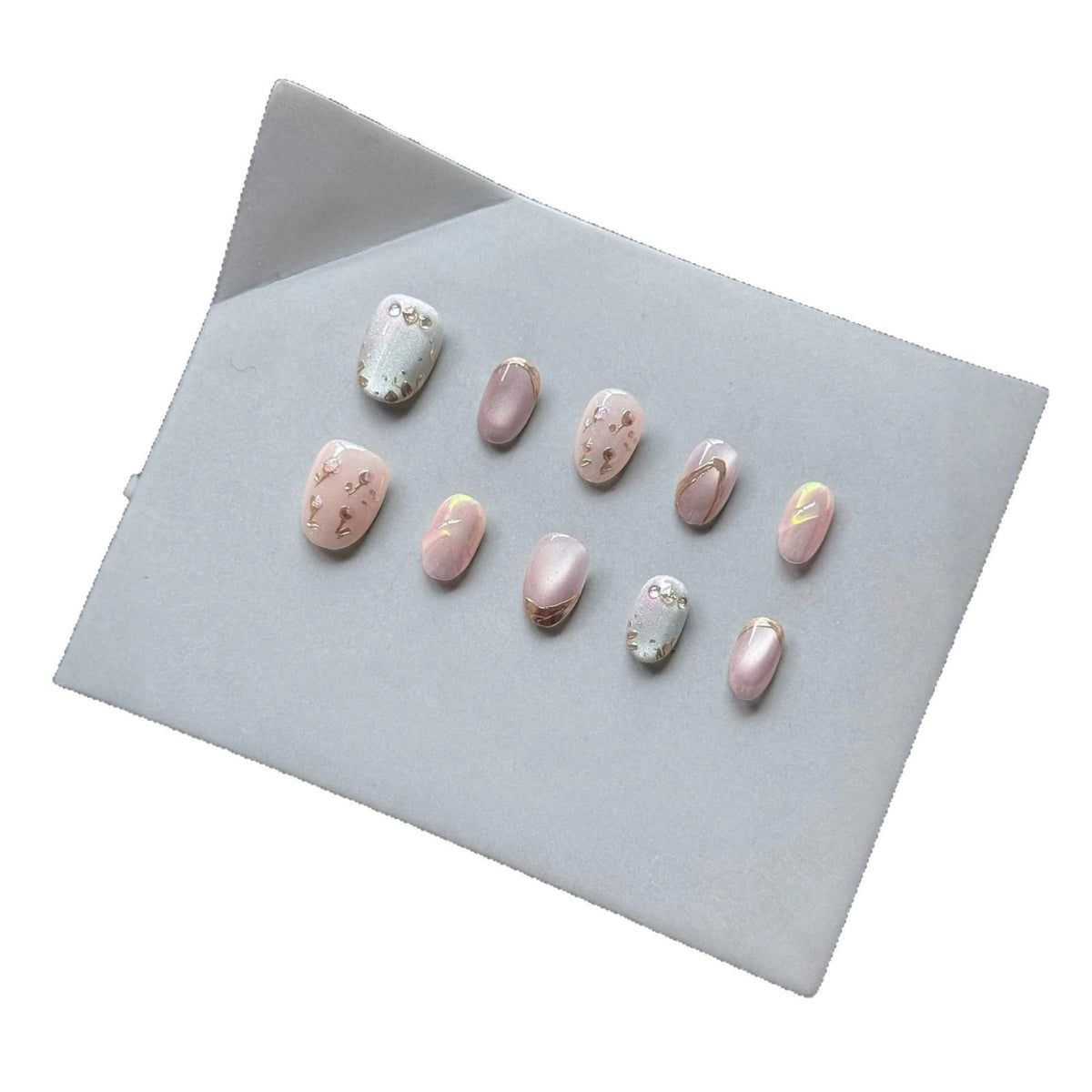 Künstlerisches Press-On Nagelkunstset mit elegantem Blumenmuster