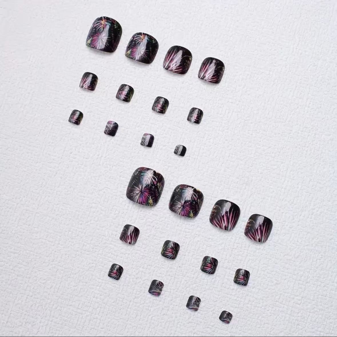 Fußnagelkunstset mit kreativen floralem Design Brehn