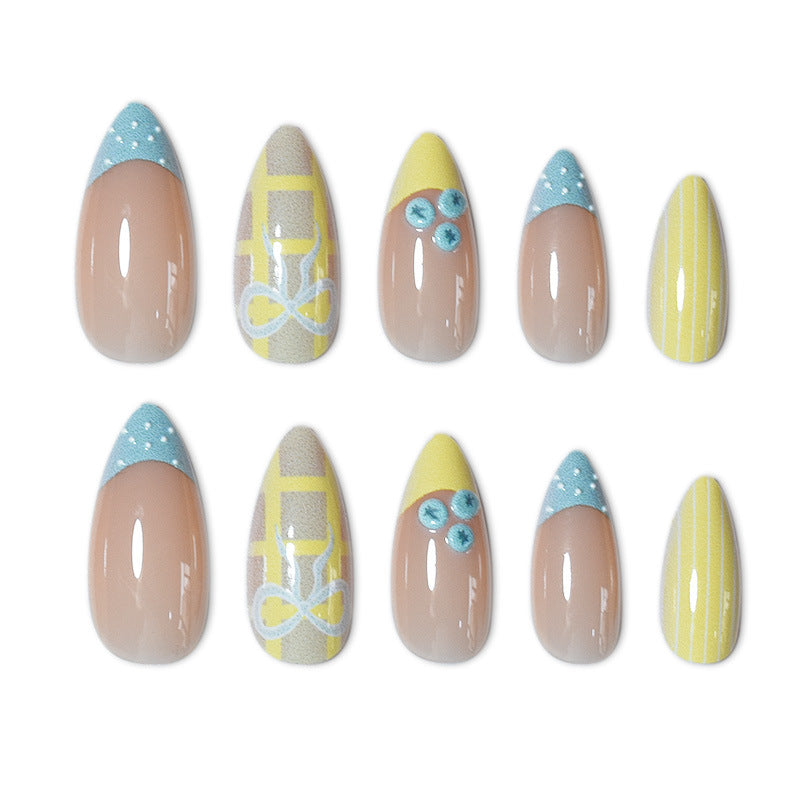 Designer Press-On Nail Art Set mit einzigartigen Mustern Brehn