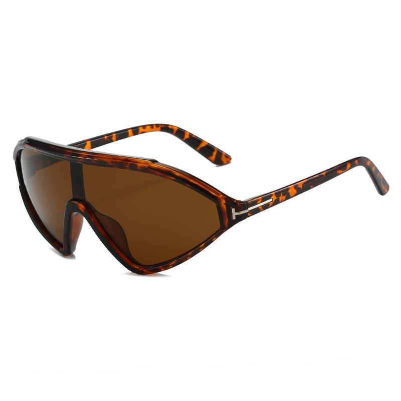 Damen sportliche Sonnenbrille mit ergonomischem Vollranddesign Brehn
