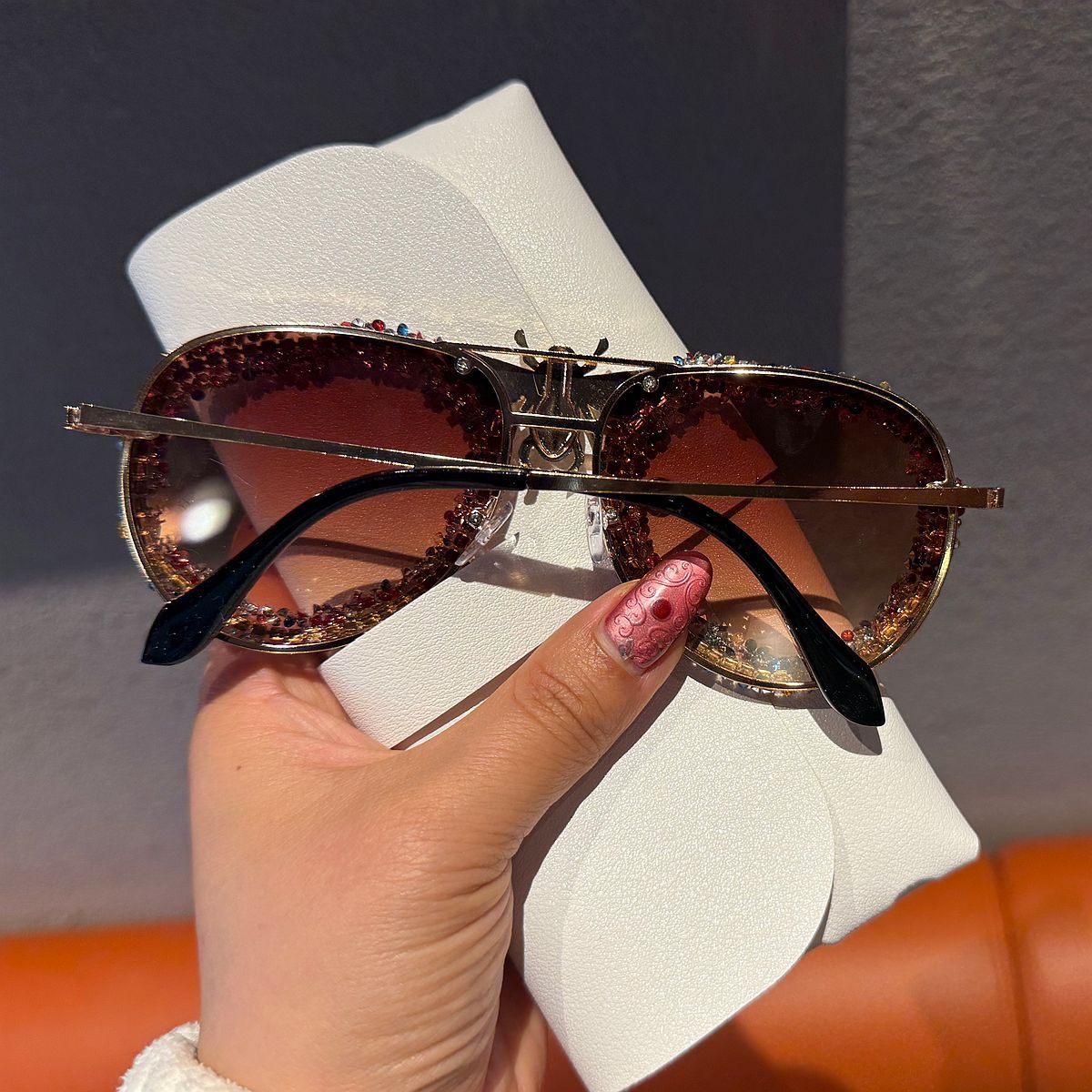 Damen Glamouröse Statement-Sonnenbrille mit einzigartigem Insektendesign Brehn