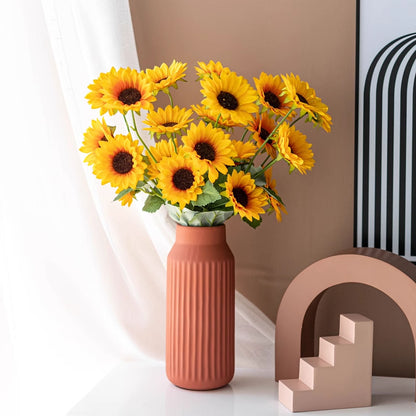 Realistisches Sonnenblumenblütenstängel