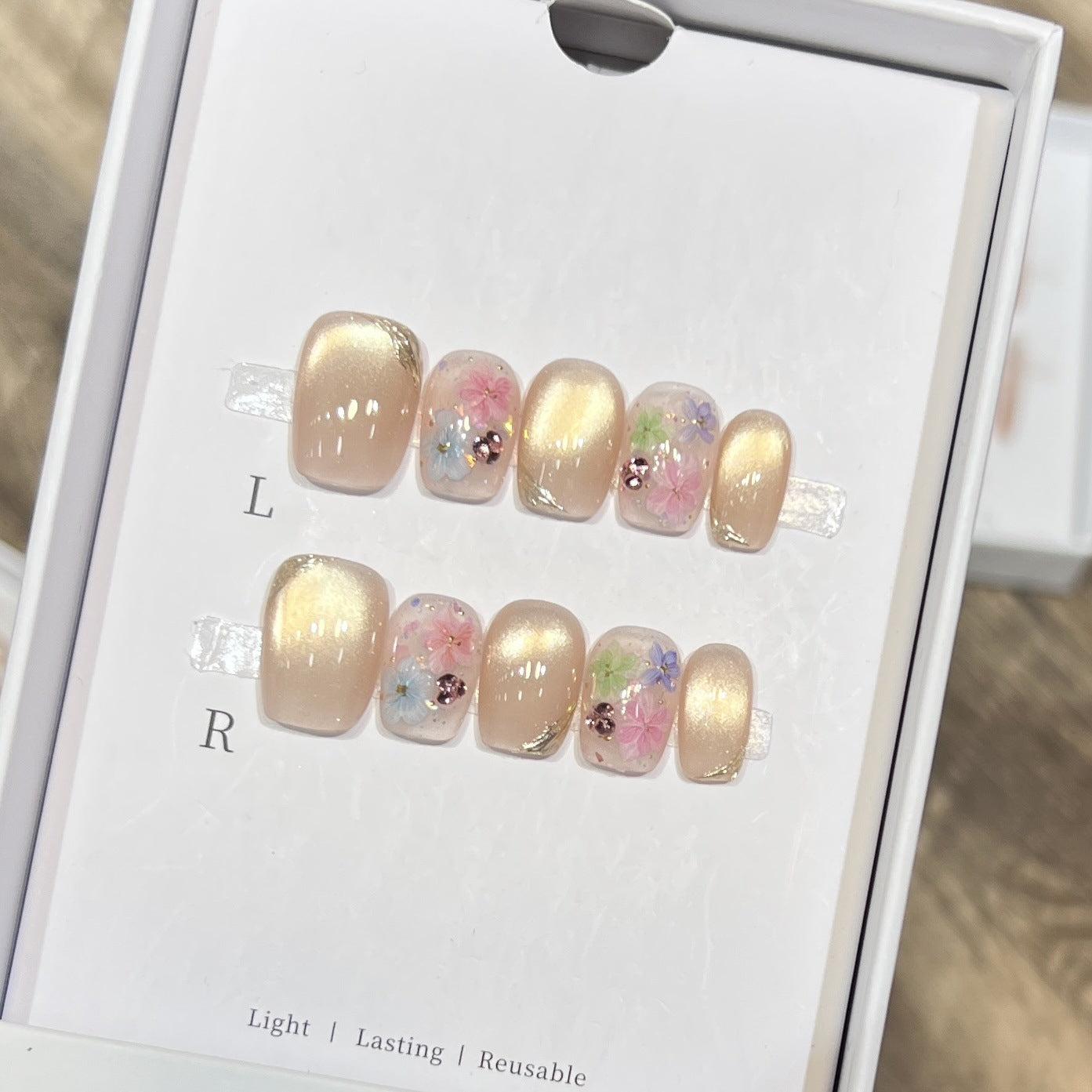 Künstlerisches Blumen-Design Press-On Nail Set Brehn