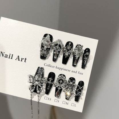 Schickes dekoratives Press-On-Nagelkunst-Set