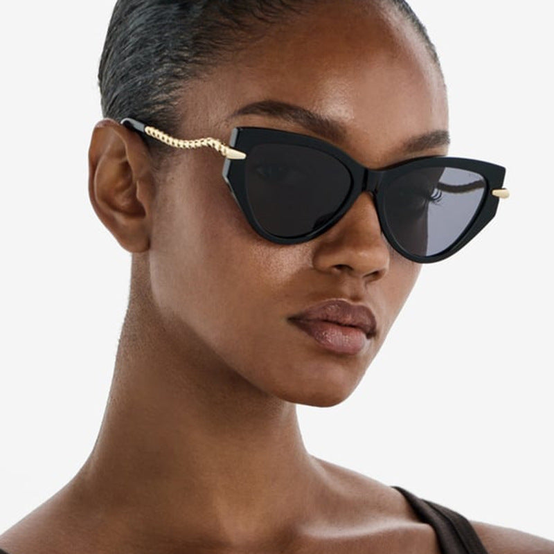 Damen Cat-Eye Sonnenbrille mit elegantem Metallrahmen und modischen Akzenten Brehn