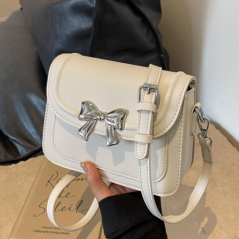 Elegante Schultertasche mit Schleifendetail Brehn