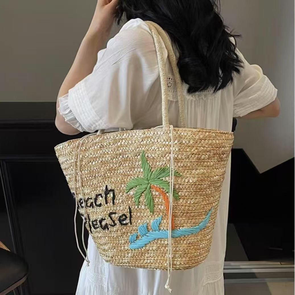 Sommerliche Basttasche mit Kreativer Strandmotivik Brehn