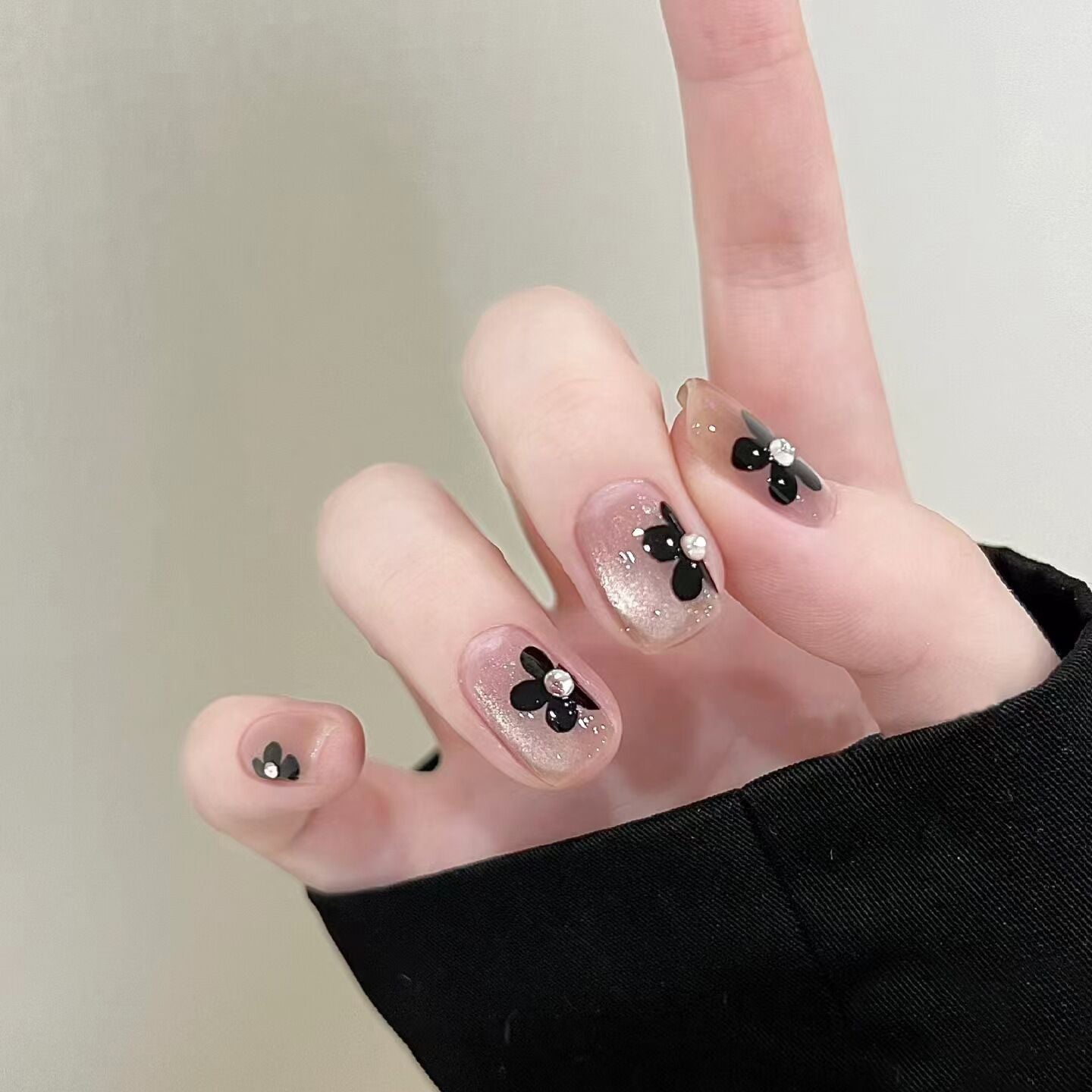 Floral Glitter Press-On Nail Art Brehn