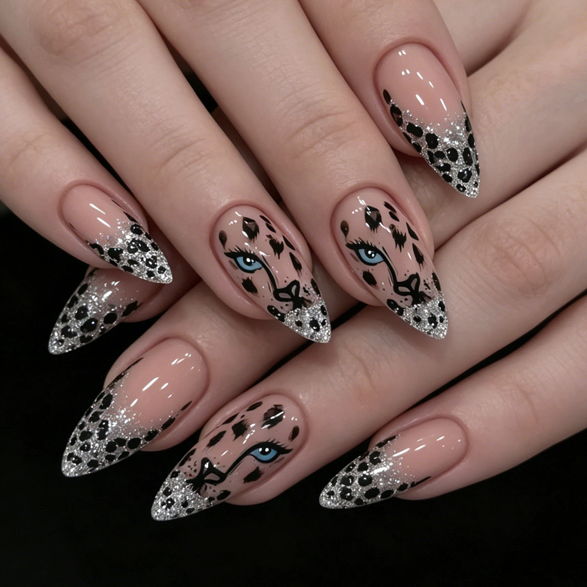 Künstlerische Leopard-Print Stiletto-Nagelkunst-Tipps Brehn
