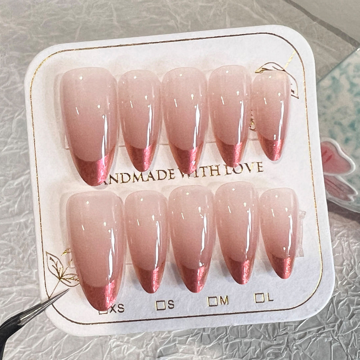 Künstliche Nagelverlängerungen mit elegantem Ombre-Design Brehn