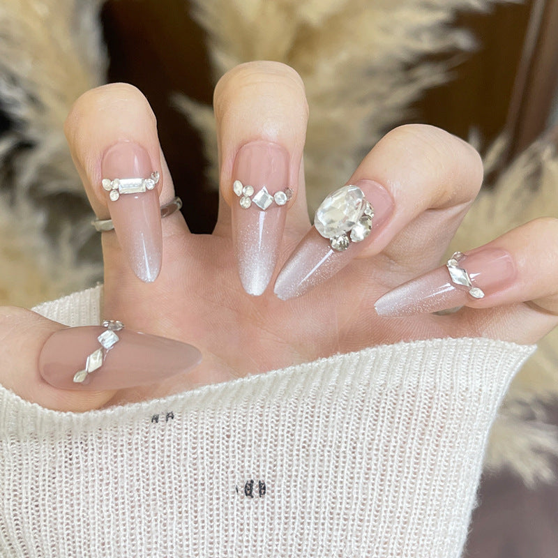 Premium Künstlerische Lange Stiletto-Nagelspitzen mit Aufwändigen Verzierungen Brehn