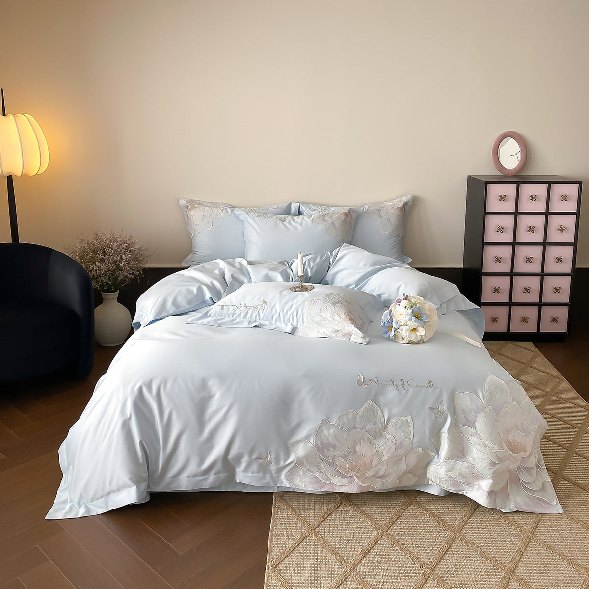 Satin-Feeling Besticktes Florales Bettbezug Set mit Kissenbezügen