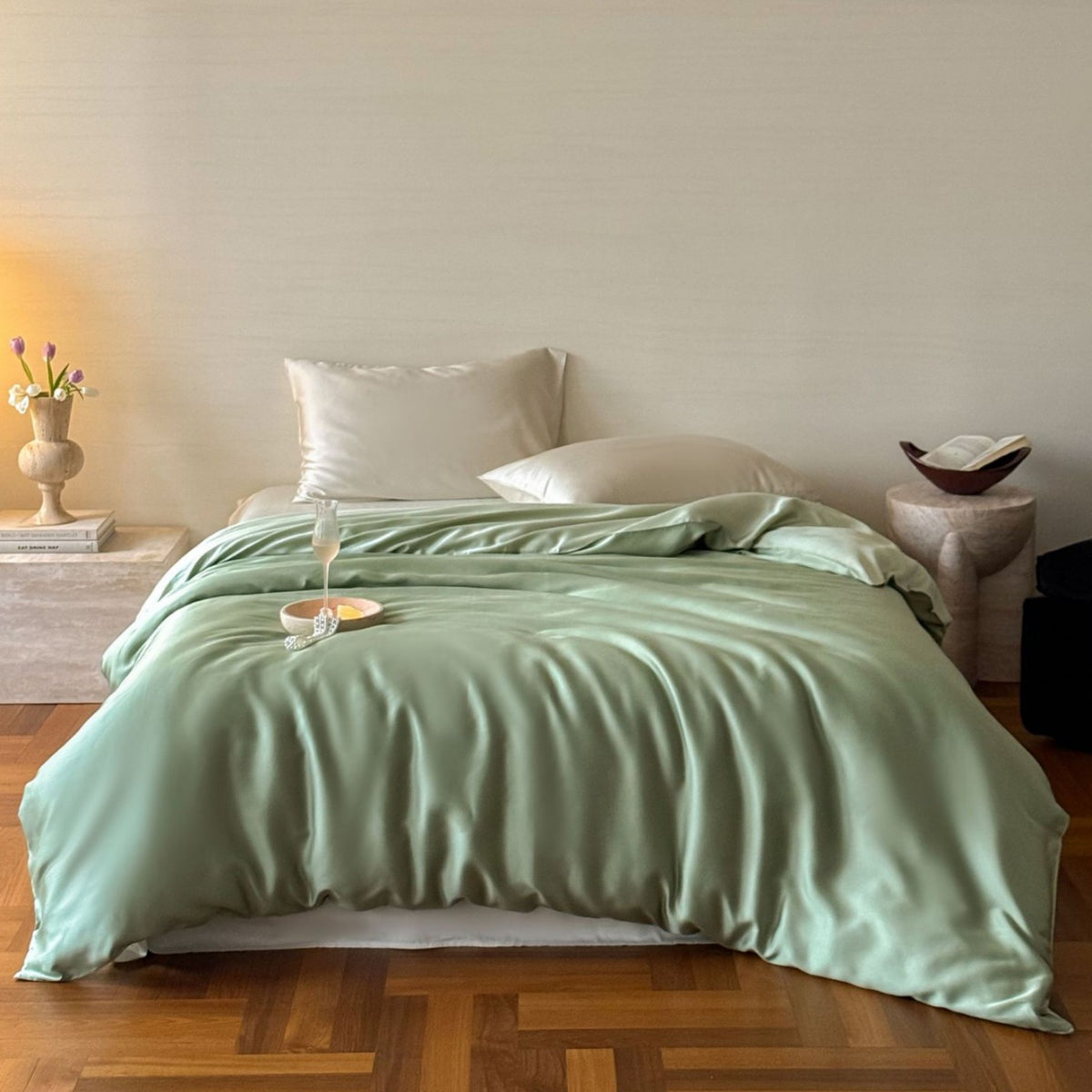 Luxuriöses Satin-Bettwäscheset mit seidig-glatter Oberfläche, Wendefunktion und Hotelverschluss