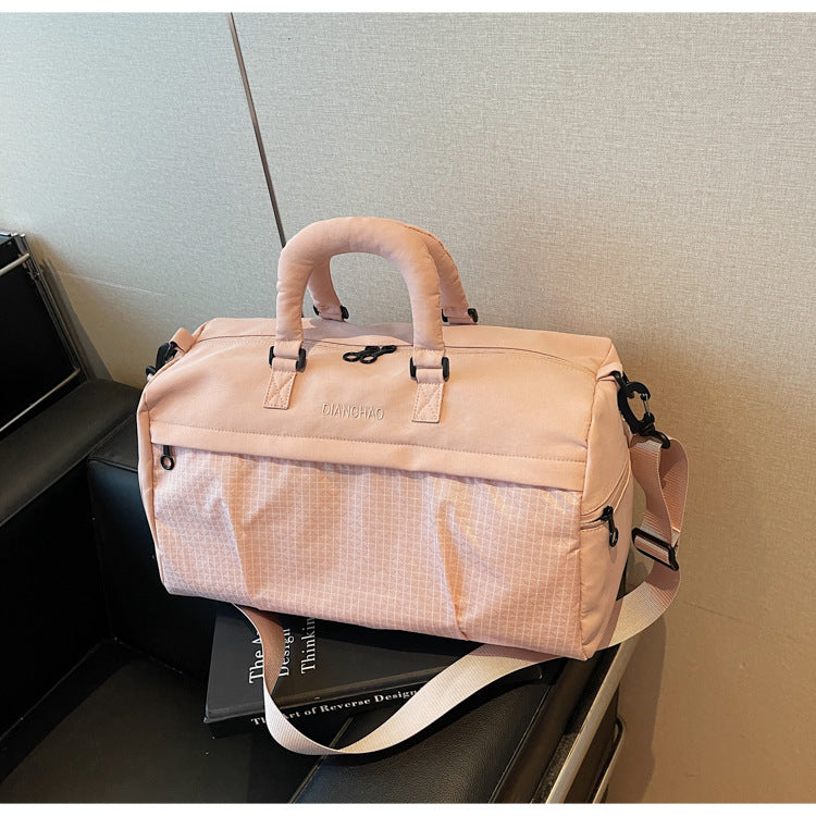 Sportliche Reisetasche Mit Vielseitigen Einkaufsoptionen Brehn