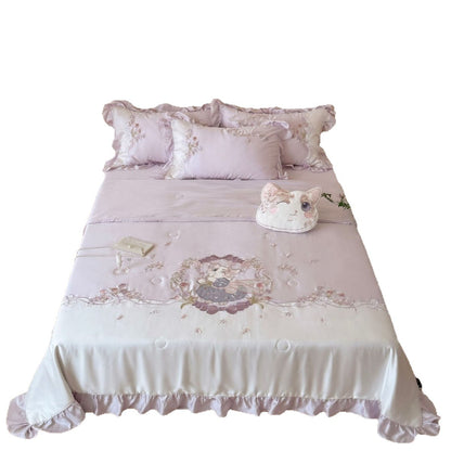 Romantisches Satin-Bettwäsche-Komplettset mit bestickter Tagesdecke und Volant