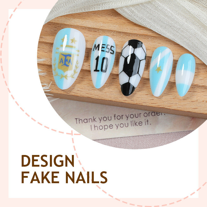 Kreatives Kunstnagelset mit Fußball-Thema Brehn