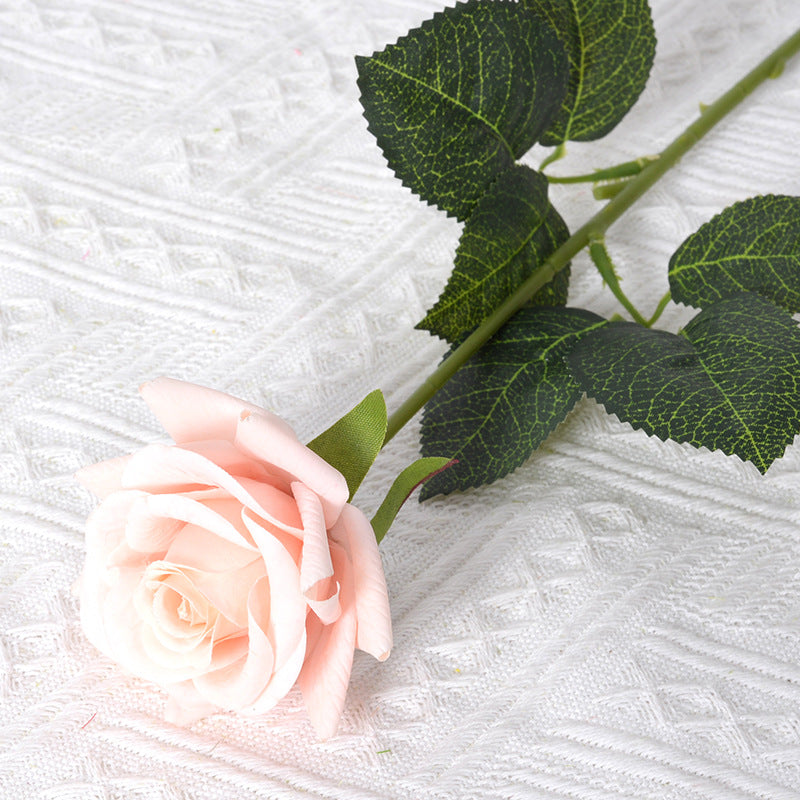 Elegante künstliche Rosen Dekoration