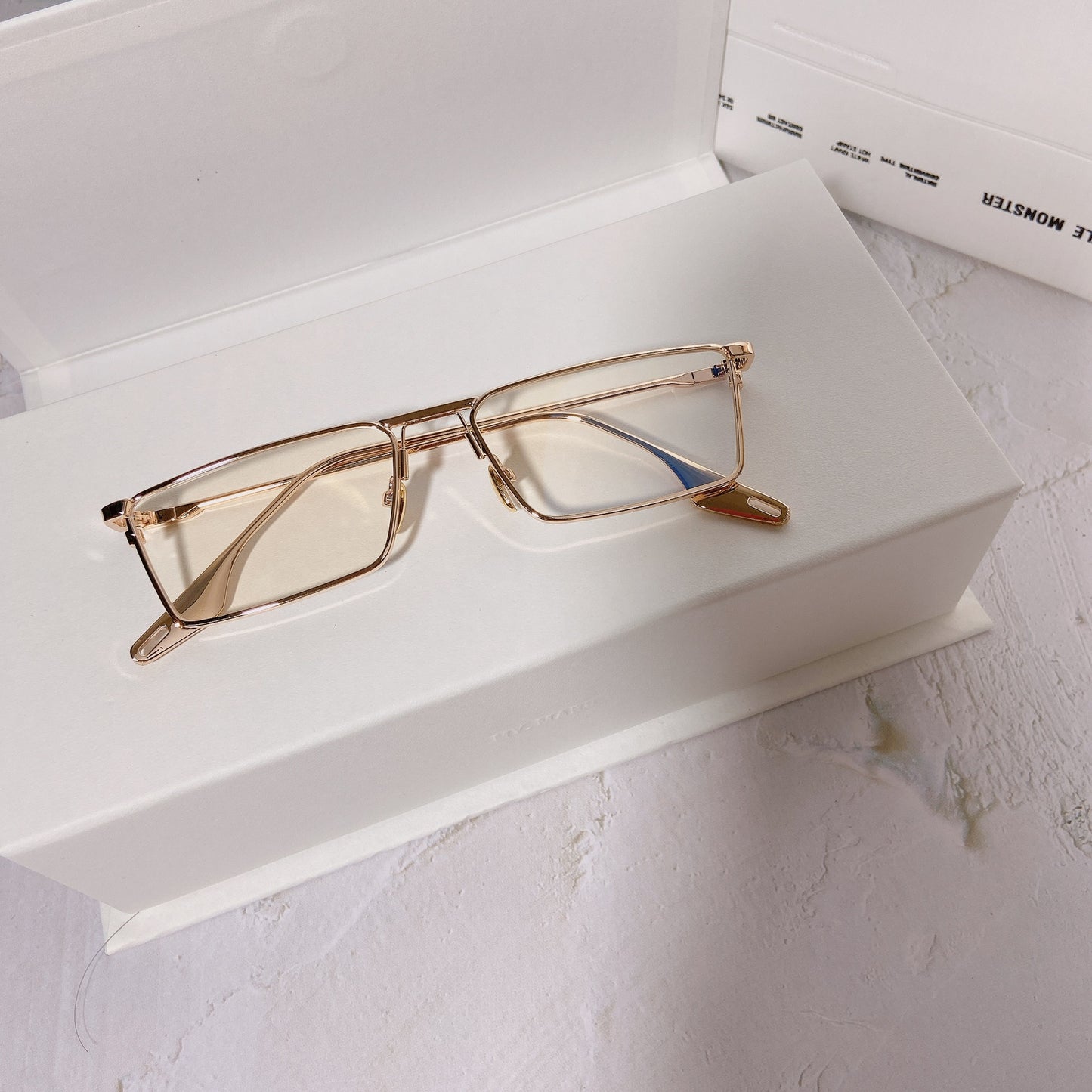 Modische Sonnenbrille mit Rechteckigem Metallrahmen Brehn