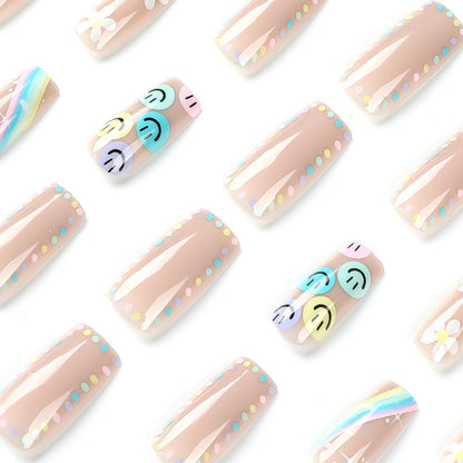 Kunstvolle Nagelkunst mit Blumen- und Smiley-Motiven Brehn
