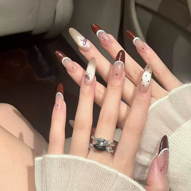 Elegante langlebige Nagelkunstverlängerungen Brehn