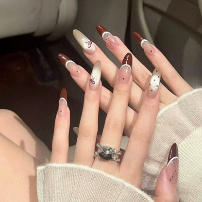 Elegante langlebige Nagelkunstverlängerungen Brehn