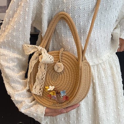 Handgefertigte Blumenakzent-Strohtasche