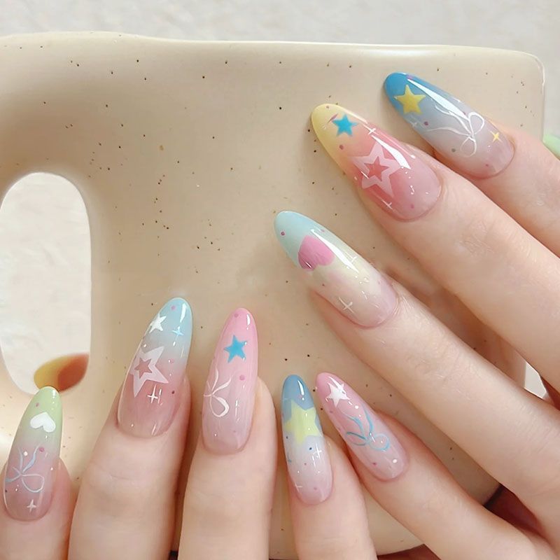 Dekorative Nagelkunst Brehn