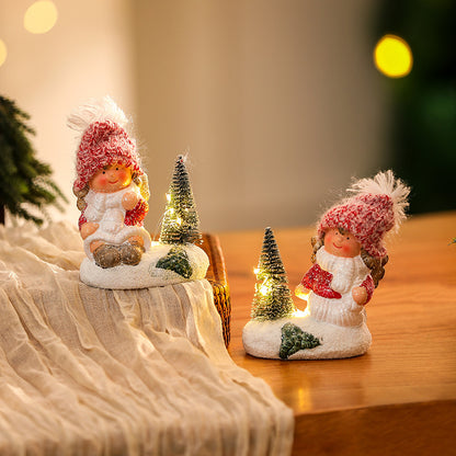 Niedliche Weihnachtsfigur mit Lichterschmuck Brehn