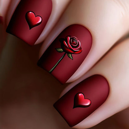 Romantische Blumen- und Herz-Nagelkunst Brehn